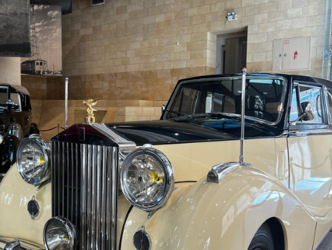 Vintage Rolls-Royce on display at a Saudi classic car museum