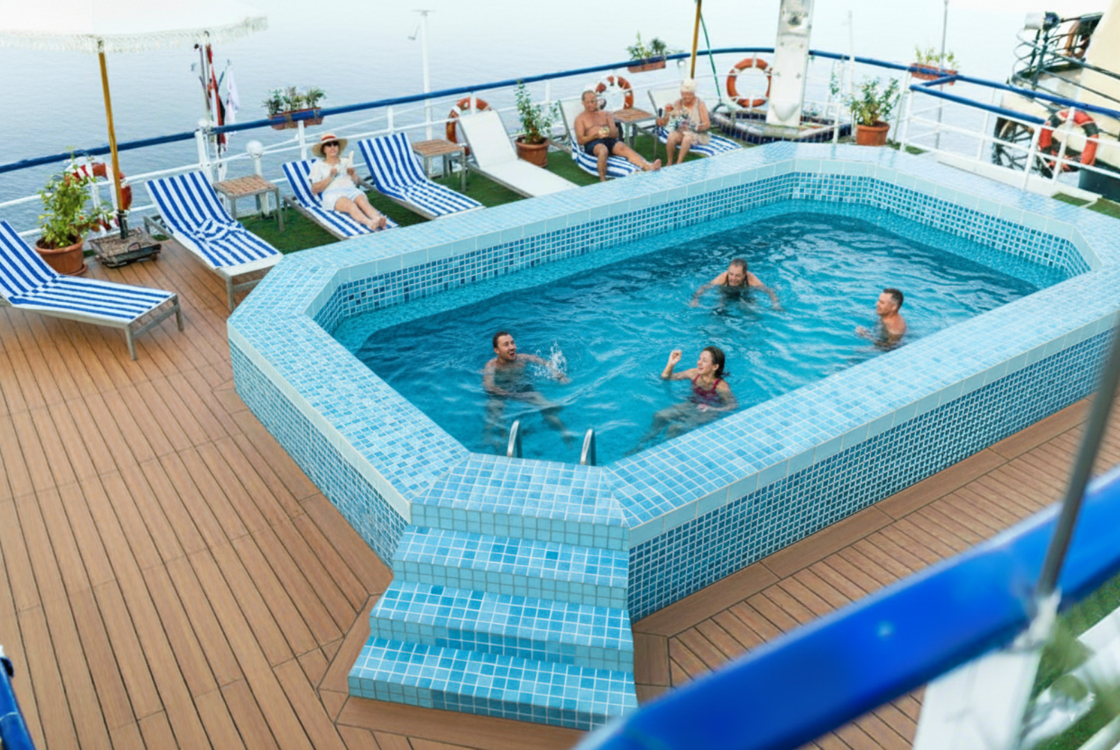 Sun deck pool